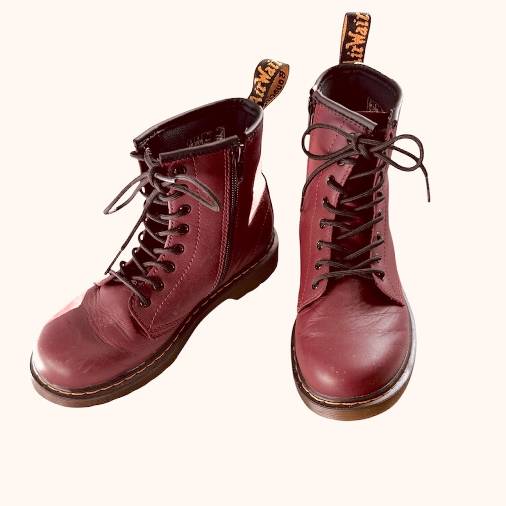Doc Martens -the 1460 airwair Burgendy lace up boots junior size US 4